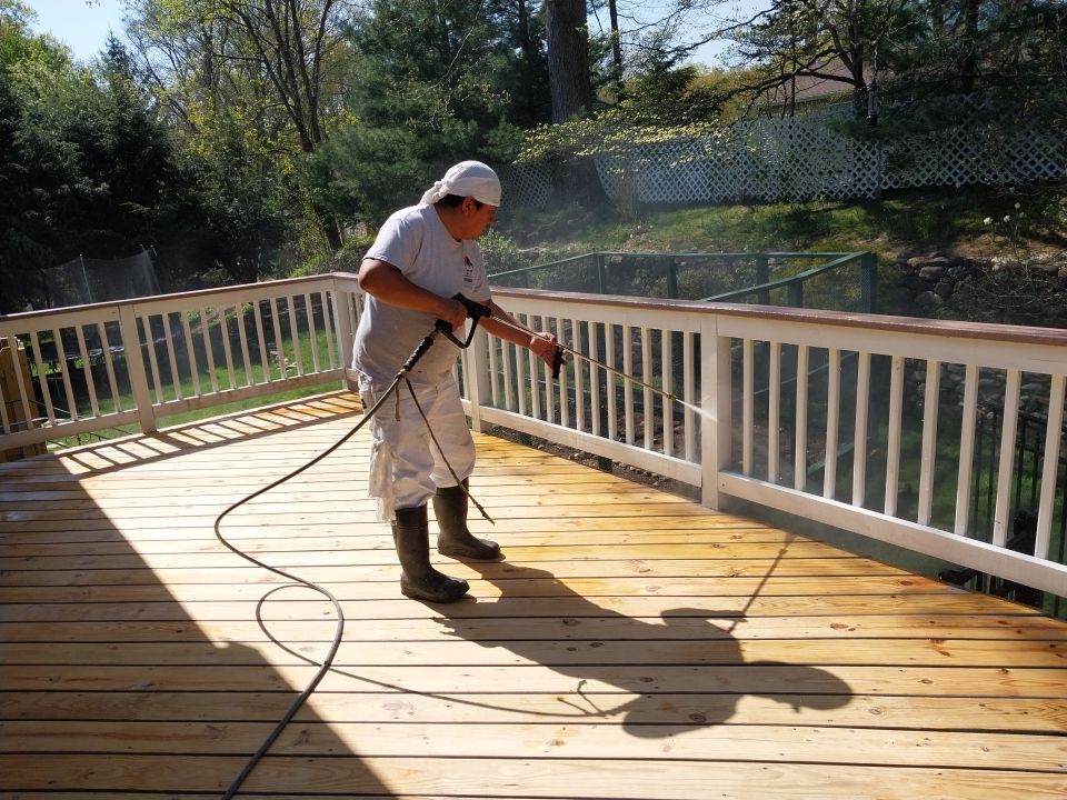 Professional Deck Staining Services in Elgin, IL | Deck Maintain